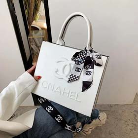 CHANEL - 0694  