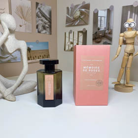 Parfum souvenir rose artisan-3210