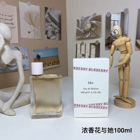 Burberry Fleurs et son eau de parfum-3349  