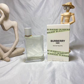 Burberry Fleurs et son Eau de Parfum Doux Candy-3350  